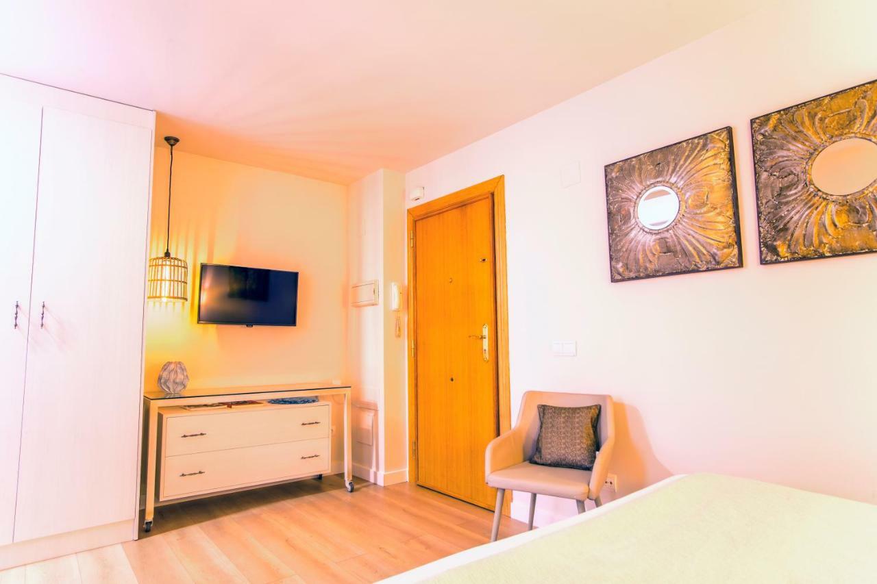 Apartamento Malaga Beach Екстер'єр фото